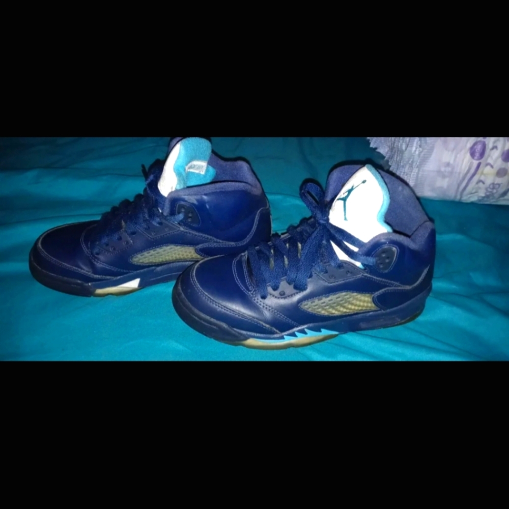 Jordan retro 5's blue